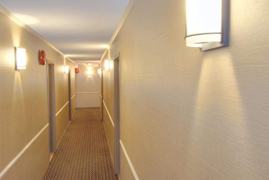 Robson Suites Vancouver Exterior photo